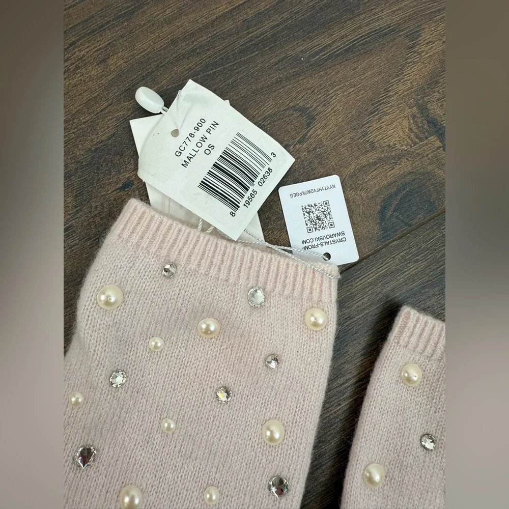 CAROLYN ROWAN COLLECTION Crystal Embellished Cashmere Gloves